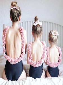 Famille parentchild fleur arrière sans maillot de bain onepiec