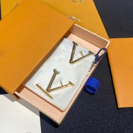 Famosos diseñadores de marca de lujo de 18k chapado en oro Big Letter Big START HOOP Geométrico Geométrico Mujeres Estado de acero Pendientes de cobre Joyerly con caja