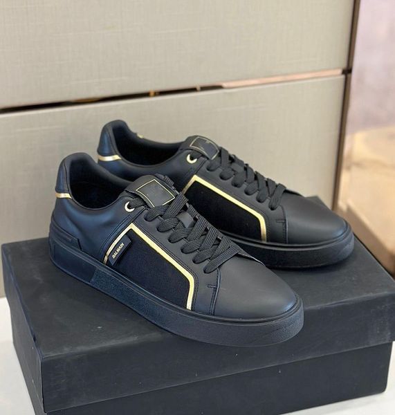 Célèbre 2024s / s marques hommes B-Court Sneakers Chaussures Chaussures en cuir de la marine noire noir