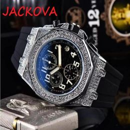 Famosos todos los diales que trabajan reloj de diseño clásico Moda de lujo Cristal Diamante Relojes para hombres Esfera grande hombre reloj de cuarzo cronómetro 273V