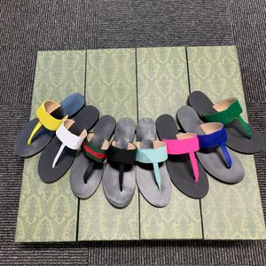 beroemd merk Strandslippers Klassieke Zomer Designer Mode flops lederen dame Slides damesschoenen Hotel Bad Dames sexy Sandalen