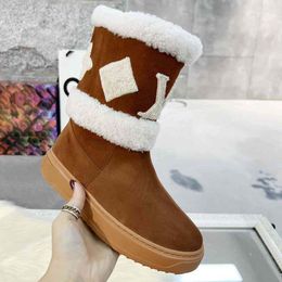 Botas de marca famosa con letras de lana de cordero, botas para la nieve engrosadas, nuevas botas de moda para mujer, zapatos de algodón cálidos antideslizantes, botas doradas de moda Lujo 01