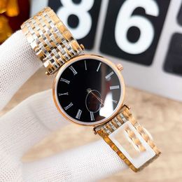 Célèbre marque Haute Qualité Hommes Femmes Designer Montres Mouvement À Quartz Saphir Couple Amoureux Montre-Bracelet