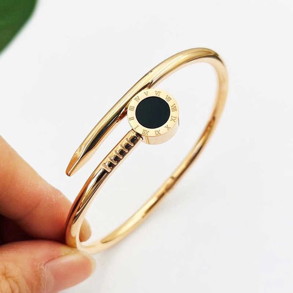 Pulsera de uñas de marca famosa de Japón y Corea para mujer, número romano de acero de titanio, chapado en oro rosa de 18k, abierto, creador de tendencias para hombre