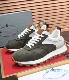 Célèbre marque hommes baskets chaussures daim cuir épissure formateurs semelle en caoutchouc sport coureur couture bas extérieur décontracté marche