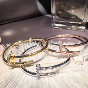 Beroemd merk Nieuwe S925 Zilveren Nagelkop en Staart Diamanten Armband Kleine Luxe High Edition Modecadeau voor Vriendjes Boyfr