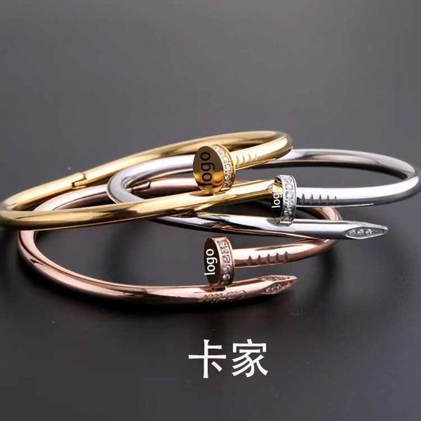 célèbre marque personnalisée à haute teneur en carbone diamant clou boucle à ressort version bracelet titane acier plaqué ouverture styles pour hommes et femmes