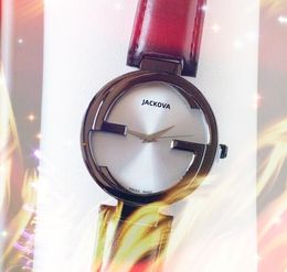 Famoso estilo de diseñador clásico Relojes de cristal de moda de lujo Mujeres Forma de letra Dial Señoras cuarzo montre de luxe Relojes de pulsera regalos