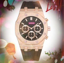 Beroemde Classic Designer Watch Stopwatch Luxe Fashion Four Styles Men Clock Quartz Grote wijzerplaat Roestvrijstalen rubberen band Polshorloge geschenken
