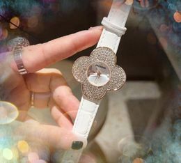 Célèbre classique montre en forme de quatre feuilles de luxe cristal diamants montres femmes Quartz dames petit cadran noir marron bleu Bracelet en cuir chaîne Bracelet montre-bracelet cadeaux