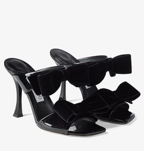 Beroemd ontwerp Women Flaca Sandalen schoenen met boog fluwelen vlakke vierkant teen muilezels bruidsjurk dame slipper eu35-43 originele doos