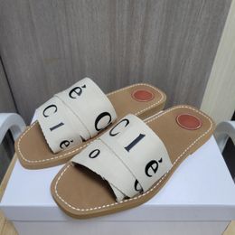 Beroemde designer sandalen vrouw plat muilezel slippers dames schuimglaasjes platform huis slipper zomer sandels strandschoenen schuifregelaars sliders slip flops verstopt zand