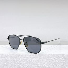 Célèbres lunettes de soleil de créateurs hommes femmes métallisé classique style de la mode Top noir lunettes de soleil assorties UV400 lentille avec emballage Steampunk Dita.