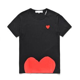 Célèbre designer t-shirt Red Love Hear tees mens womens fashion play couple tshirt casual manches courtes été t-shirts streetwear hip-hop tops Vêtements imprimés # C025