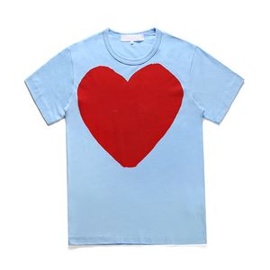 Célèbre designer t-shirt Red Love Hear tees mens womens fashion play couple tshirt casual manches courtes été t-shirts streetwear hip-hop tops vêtements de broderie # C017