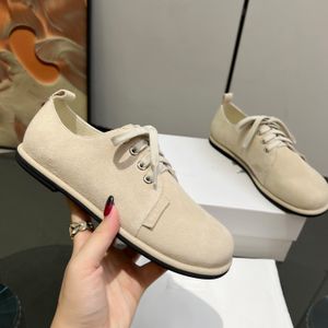 Des designers célèbres recommandent fortement les chaussures à lacets classiques, minimalistes et légères, discrètes et élégantes, et le style général est frais et élégant, taille 35-40.