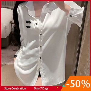 Famosa marca extravagante bordado blandos para mujer blusas dos c 23 camisetas de diseño de moda