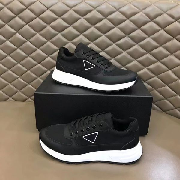 Famosos hombres de lujo Zapatos casuales Polarius Zapatillas de deporte Italia Caliente Popular Banda elástica Negro Blanco Azul Cuero Low Top Diseñador Lightnes Zapatos atléticos Caja EU 38-45