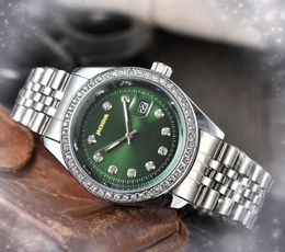 Beroemde luxe herenhorloges Dames Hoge kwaliteit volledige diamanten Ring Dweller Drie pinnen Klok Keramische bezel Quartz All the Crime Super Horloges Montre de luxe geschenken