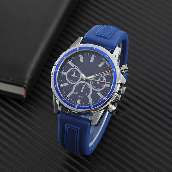 Célèbre populaire marque nouvelles montres pour hommes luxe bande de silicone montre hommes montres à quartz horloge de sport Relogio Masculino G1022