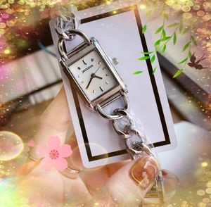 Célèbre forme rectangulaire petit cadran montre de style design tout en acier inoxydable horloge femmes mouvement à quartz dames premier choix étoile bracelet montre-bracelet montre de luxe