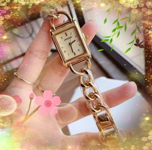 Célèbre forme rectangulaire petit cadran montre de style design tout en acier inoxydable horloge femmes mouvement à quartz couleur or argent mignon bracelet montre-bracelet montre de luxe