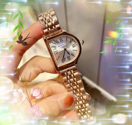 Beroemde speciale vorm Romeinse tank wijzerplaat Watch 35mm Luxe mode Crystal Stianless Steel Band Clock Women Quartz Movement Ladies Super helder waterdichte Quartz Watch