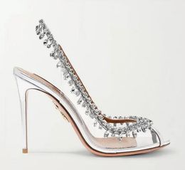 Famoso verão luxo tentação cristal sandálias sapatos para mulheres embelezadas pvc peep toe sexy salto alto salto alto nupcial festa de casamento