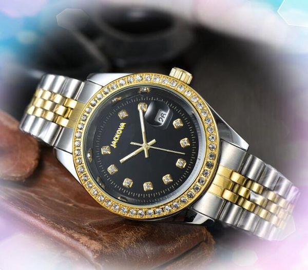 Famoso reloj de diseño de tres pines Moda de lujo Diamantes de cristal Relojes para hombres Movimiento de cuarzo para mujeres Banda de acero inoxidable Pulsera de cadena Reloj de pulsera fresco Regalos