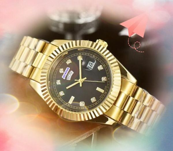 Célèbre Unisexe Day Date Heure Week Watch Fashion Crystal Diamonds Dot lunette Men Regarde les femmes quartz grandes dames Dames Quartz Watch Oologio di Lusso Cadeaux