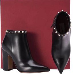 Célèbres femmes bottes chaussures de luxe designer dame en cuir daim cuir bottines bottines talon noir boîte à chaussures EU35-43