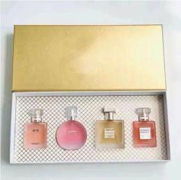 Femmes célèbres Parfum Suit Luxury Classic N5 Parfum Spray déodorant 7mlx5 Mistrasse du corps de longue date parfum dur