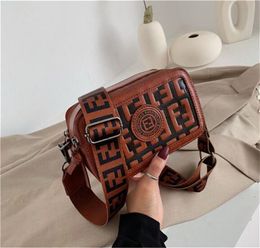 Famous Fovens F Le cuir cam￩ra sac sac ￠ main Lettre de sac de soir￩e Backossing Designer portefeuille Presbype Carte Porte sac ￠ dos 14 couleurs