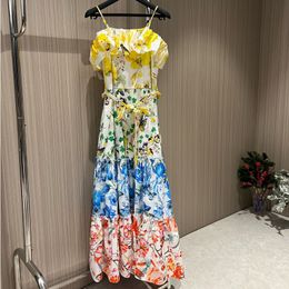 Déguisement femme épaules dénudées col élastique à volants avec patchwork quatre couleurs une ligne robe longue à imprimé floral