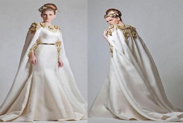 Fantaisie élégante Zuhair Murad robes de soirée appliques d'or satin sirène robes de bal avec cape balayage train saoudien arabe formel Wea2023382