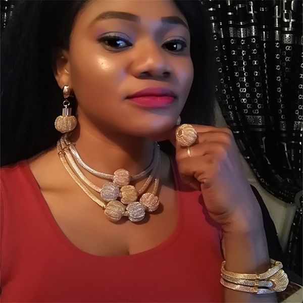 Fani exquis Dubaï or coloré bijoux ensemble nigérian mariage femme accessoires bijoux ensemble perles africaines costume bijoux ensemble 201222