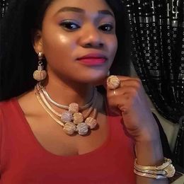Fani Exquisite Dubai Goud kleurrijke Nigeriaanse bruiloft Woman Accessories Sieraden set African kralenkostuum sieraden set313o