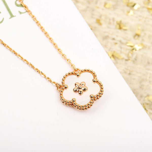 Fanjia haute édition V nouveau trèfle fleur de prunier collier femme blanc Fritillaria or Rose serrure os chaîne chanceux herbe pendentif