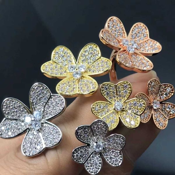 Fanjia – bague porte-bonheur en or 18 carats, haut de gamme, pétales d'herbe porte-bonheur, plein de diamants, collier trèfle, chaîne, pendentif fleur unique
