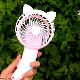 MINI Fan Regali Condizionatore d'aria di raffreddamento estivo portatile portatile per bambini Pressione manuale portatile in plastica Colore casuale