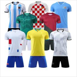 Fans Tops Maillot de football 22 Uniformes de football de l'équipe nationale de la Coupe du monde du Qatar Les ventes directes d'usine authentiques peuvent être imprimées