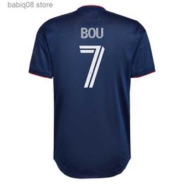 Les fans en tête de TEES 2022 NOUVEAU RÉVOLUTION VERSION PLAYER Version de football Bou Buksa Carles Gil Lletget Home Football Shirt Adult Adult Short Manneve Uniforms T230720