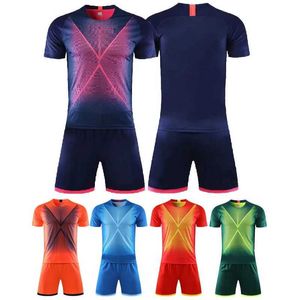 Fans Tops Thees Men Men Summer Korte mouw Kinderen Voetbal Training Pakken Voetbalkits Boys en Girls voetbalkleding Sets Aangepaste voetbaltrui Set Y240423