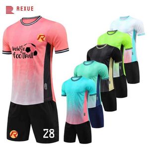 Fans staan bovenaan TEES NIEUW 2024 Soccer Jersey Suit voor kinderen en mannen Hoogwaardige professionele mannelijke team Club Training Voetbal Pocket Pants Y240423