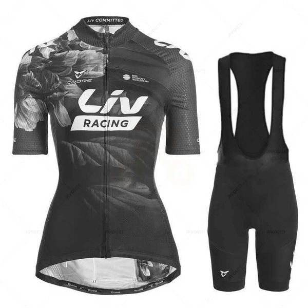 Les fans en tête de vélo de vélos femme 2022 VIV Team Team Road Clothing Riding Shirt Short Sleeve Ciclismo Mountain Bike Q240511