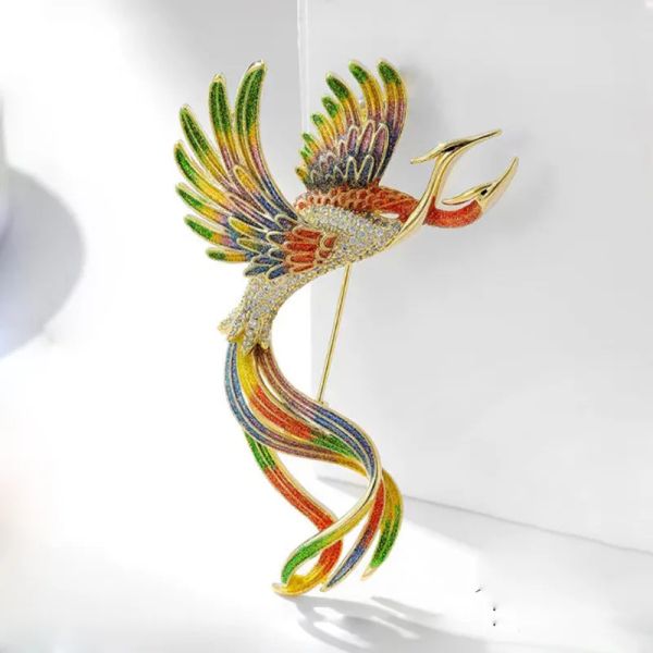 Fantasy Luxury Phoenix Brooch pour femmes Pin en émail métallique Gothique Men de style Suit Accessoires Legend Bird Design