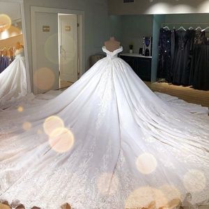 Robe de mariée fascinante robe de bal sexy hors épaule perles dentelle robe de mariée appliquée 2018 luxe Dubaï glamour robe de mariée en tulle