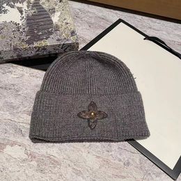 Fashin casquette diseñador gorro de lujo hombres sombrero de béisbol deporte algodón sombreros de punto gorras de cráneo equipado clásico triángulo letra impresa gorros de lana regalo casual YY