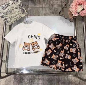 Fashio kinderen designer kleding sets INS baby kids cartoon beer korte mouw T-shirt brief gedrukt shorts 2 stks 2024 zomer kinderen sport casual outfits S1263