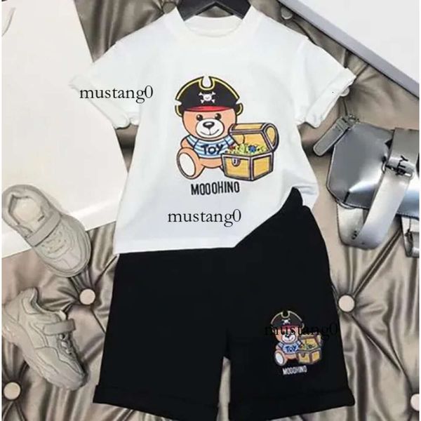 Conjuntos de ropa de diseñador de Fashio Camiseta para niños Little Pirate Bear Camel Monogrammed Fashion Fashion Fashion Fashion Fashion Summer Childrens Treasures Cotton Aaaaa